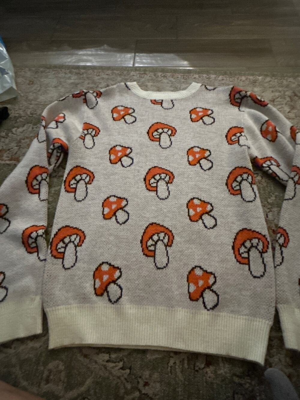 Mushrooms - Suoer Massice Brand Sweater (large)